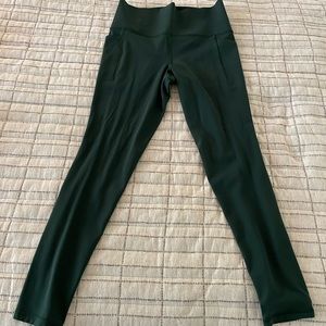 Athleta Salutation Stash Legging